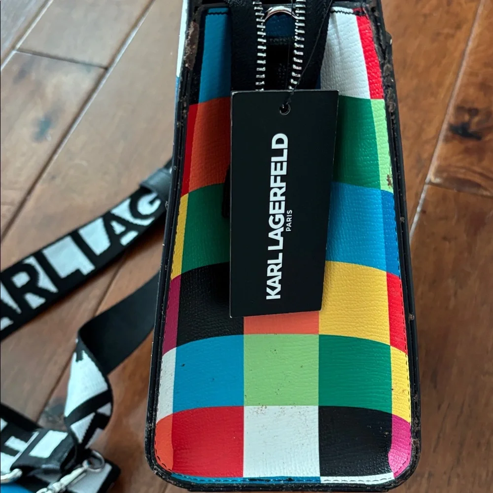 Karl Lagerfeld vibrant messenger